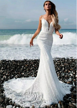 Luxury Ivory Lace Backless Romantic Wedding Dress